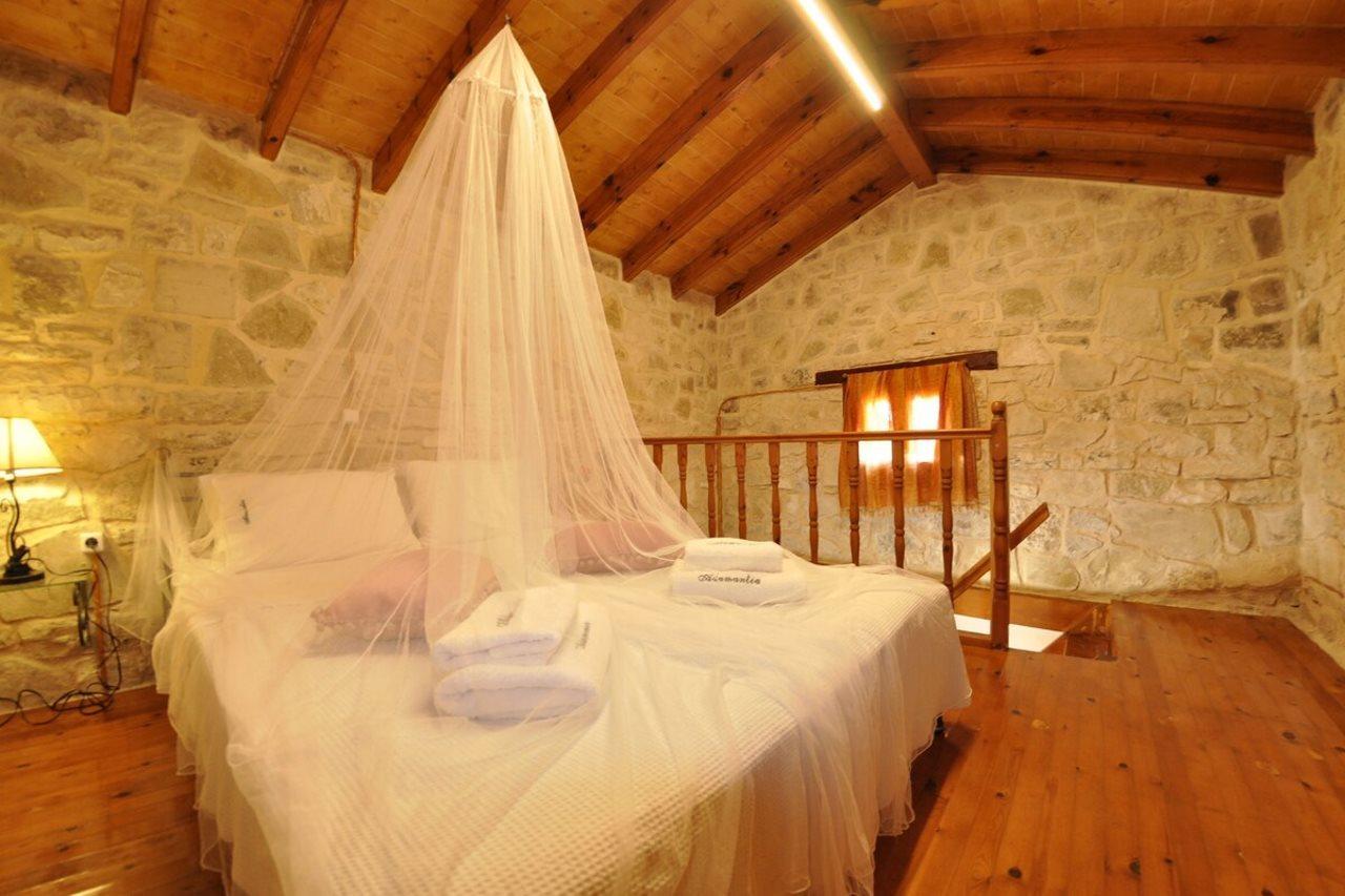 Adamantia Hotel Gaios Bagian luar foto