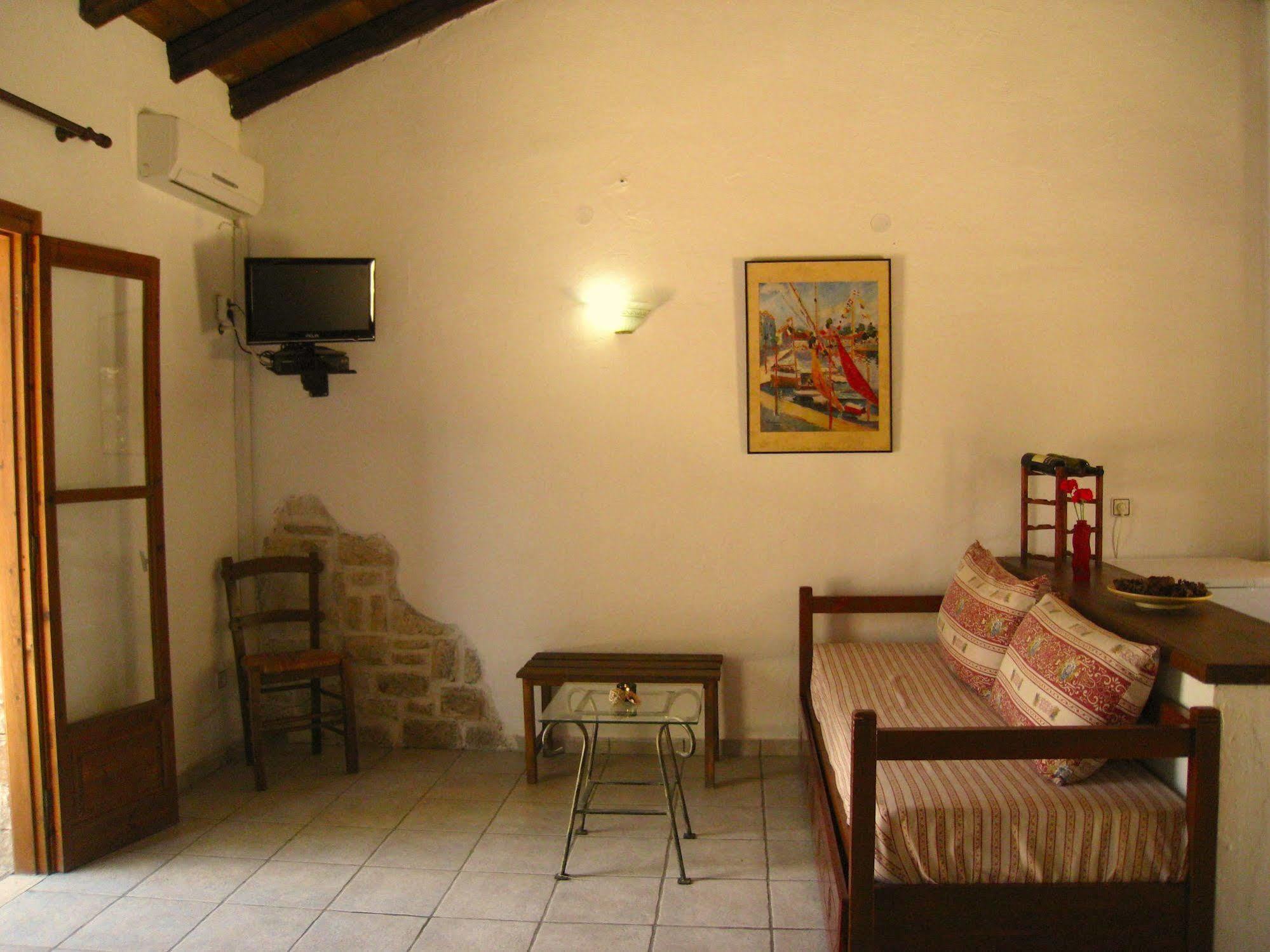 Adamantia Hotel Gaios Bagian luar foto