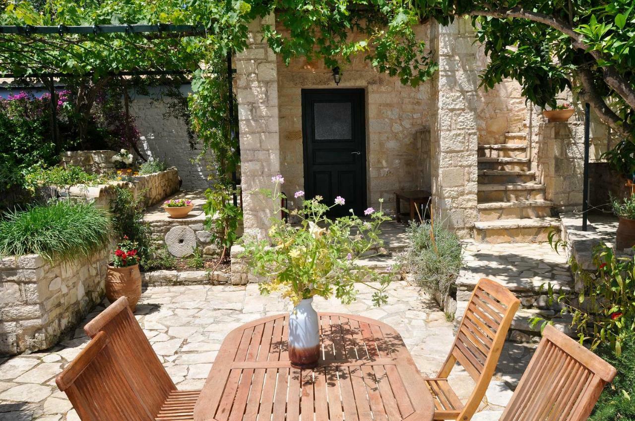 Adamantia Hotel Gaios Bagian luar foto