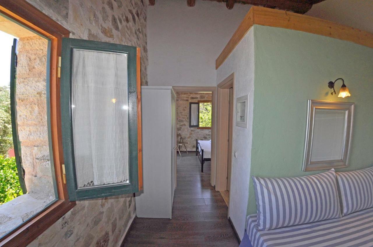 Adamantia Hotel Gaios Bagian luar foto