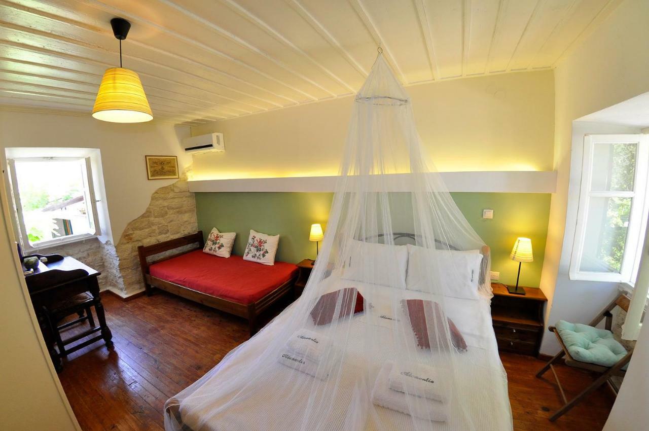 Adamantia Hotel Gaios Bagian luar foto