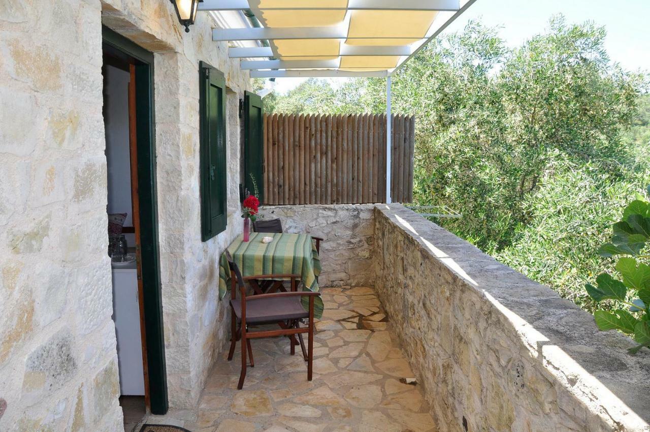 Adamantia Hotel Gaios Bagian luar foto
