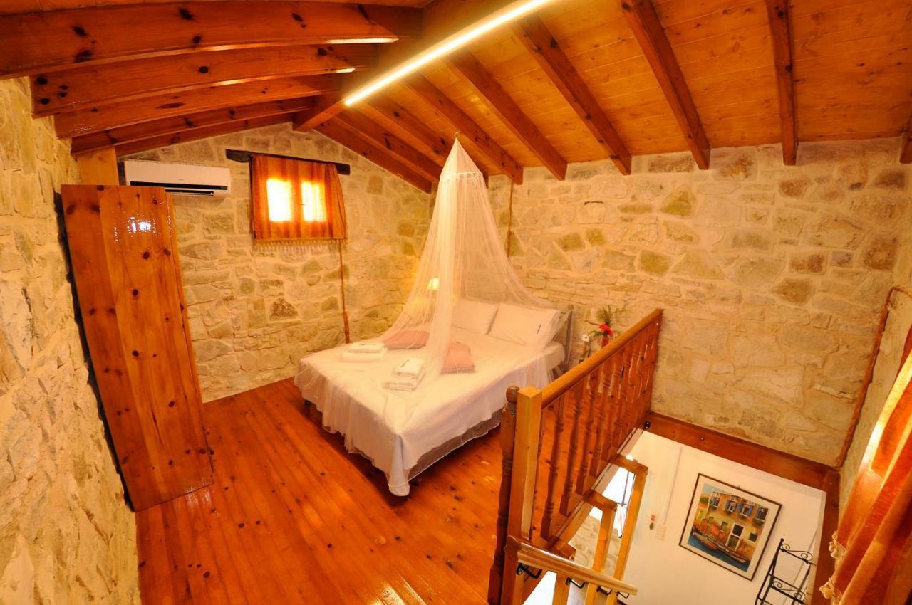 Adamantia Hotel Gaios Bagian luar foto