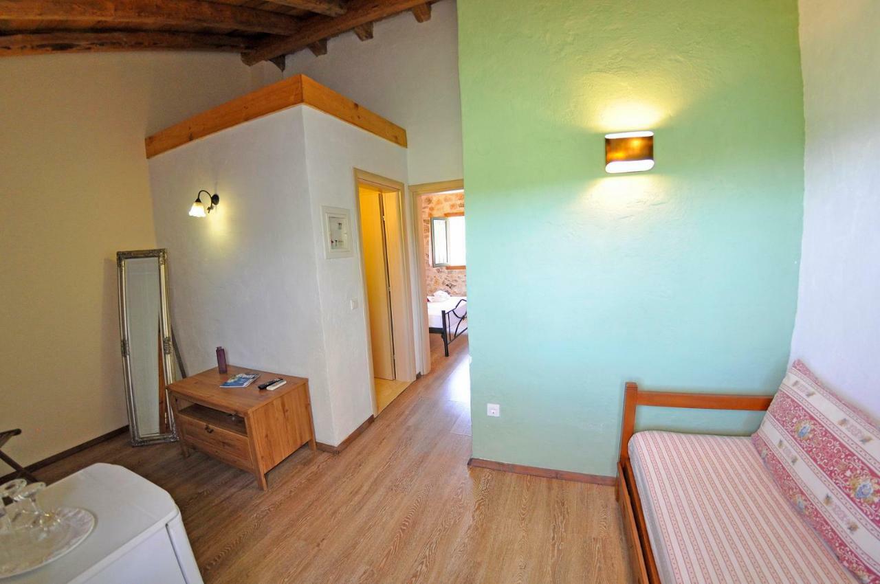 Adamantia Hotel Gaios Bagian luar foto